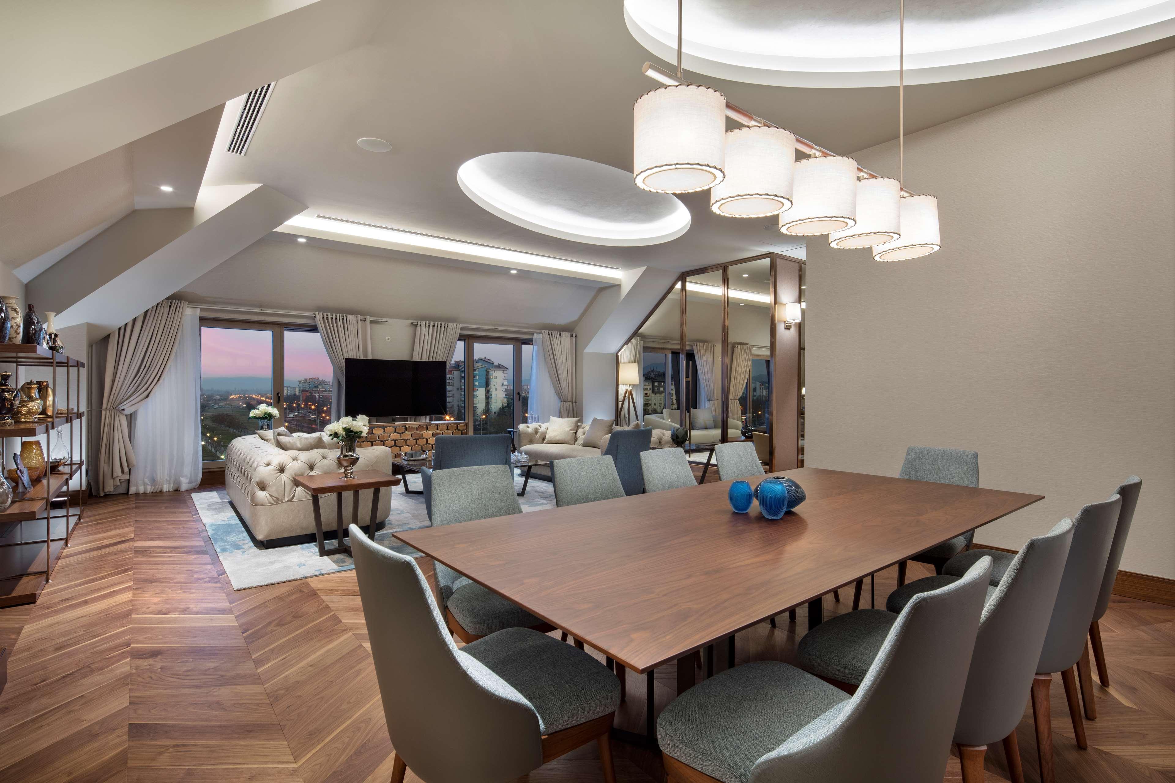 Doubletree By Hilton Skopje Hotel Luaran gambar The Presidential Suite