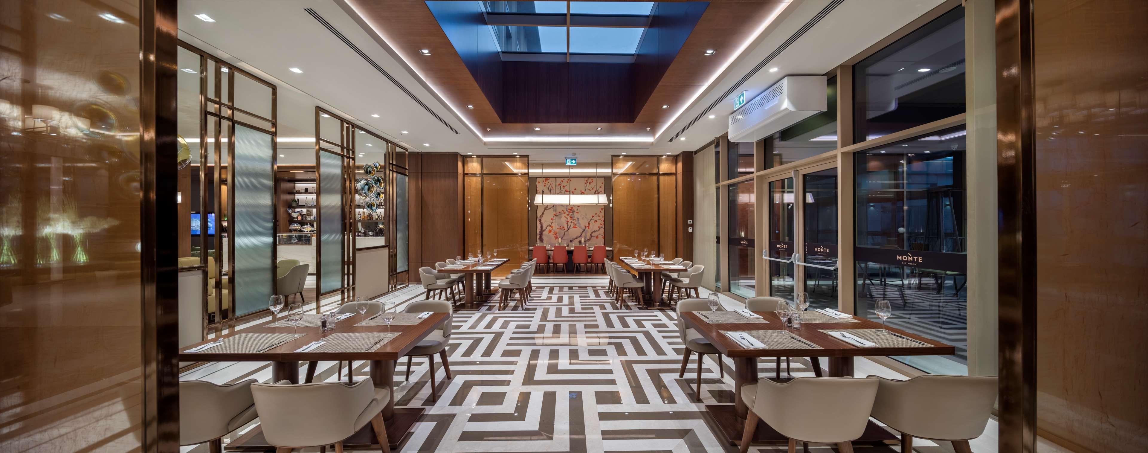 Doubletree By Hilton Skopje Hotel Luaran gambar The restaurant
