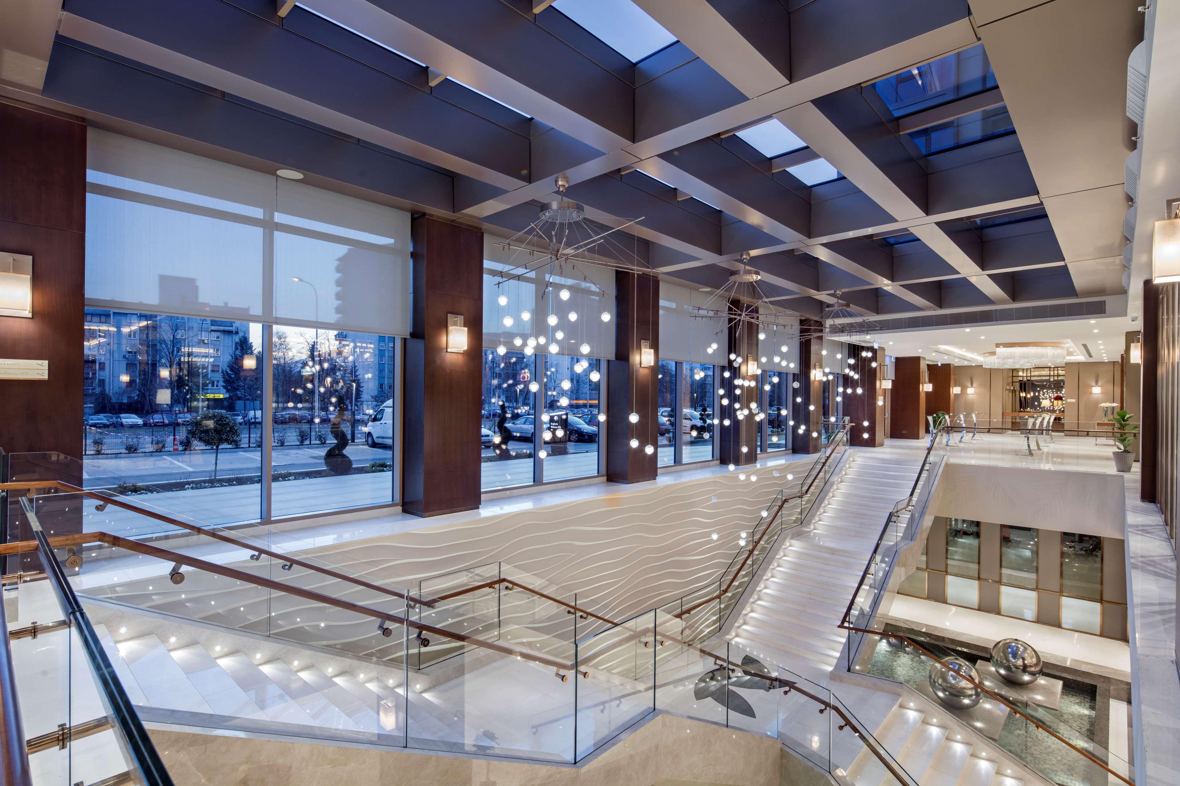 Doubletree By Hilton Skopje Hotel Luaran gambar The interior of the hotel