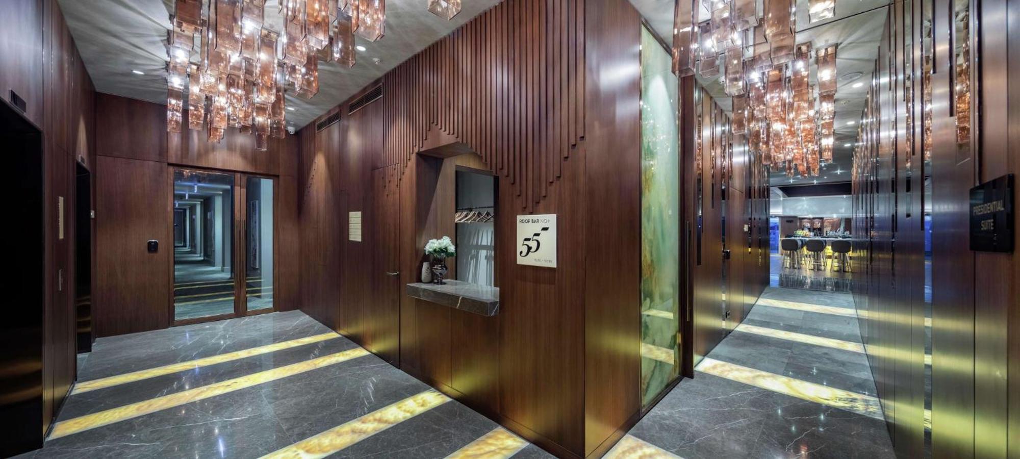 Doubletree By Hilton Skopje Hotel Luaran gambar The 55th floor of the hotel