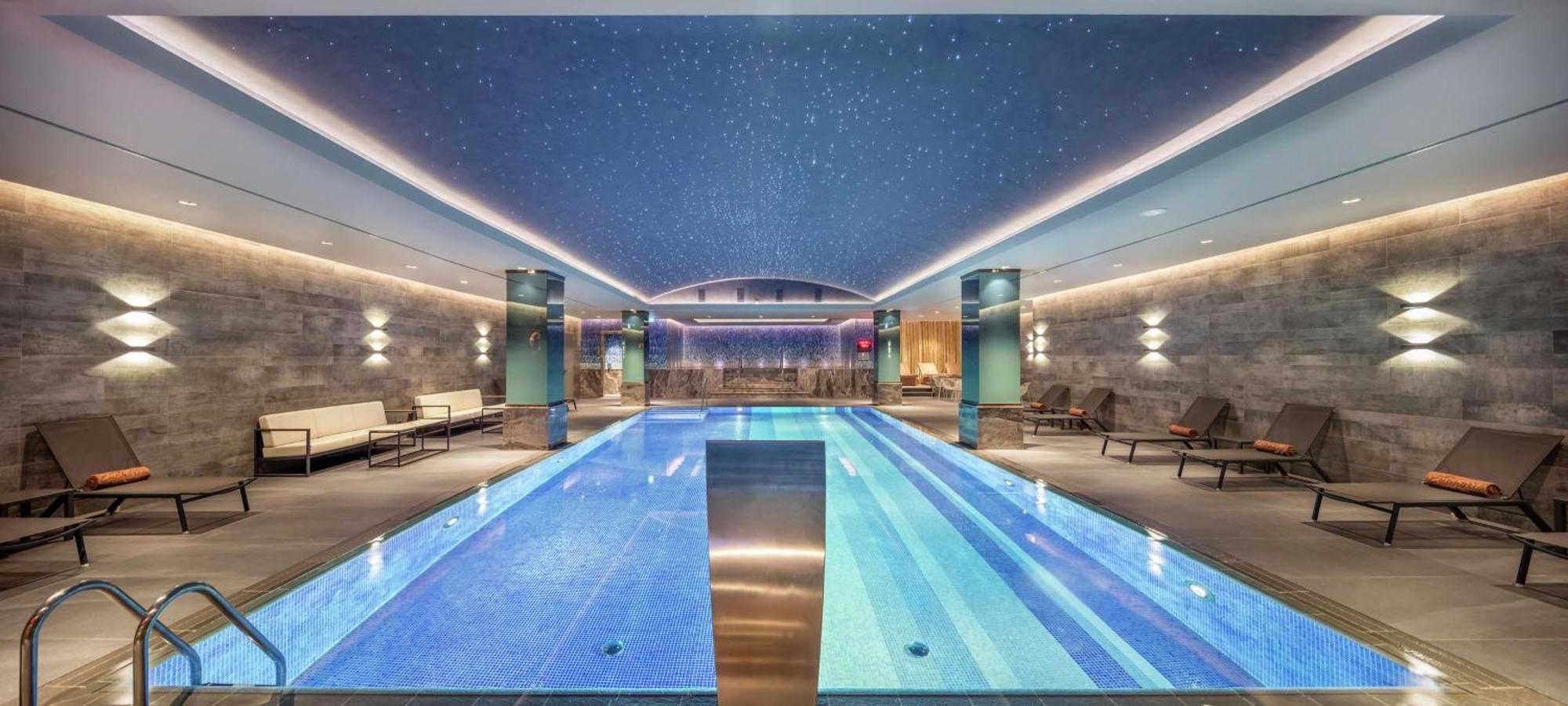 Doubletree By Hilton Skopje Hotel Luaran gambar The pool at The Spa at The Standard East Village